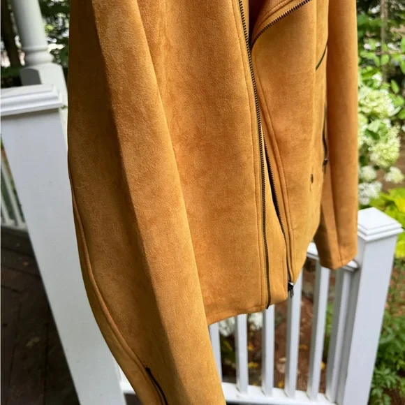 Yellow Velvety Jacket - Picture 5 of 6